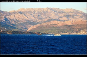 Frachtschiffe vor Split