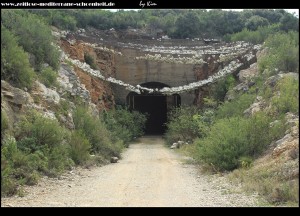 Und nun im echten Horro - die finsteren Tunnel der Raketenbasis