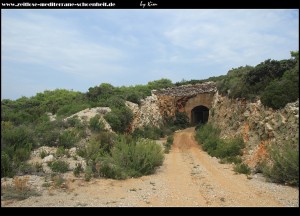 Und nun im echten Horro - die finsteren Tunnel der Raketenbasis