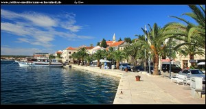 auf der Riva mit ihrer Palmenpracht und den schönen mediterranen Häusern