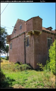 Ferienhaus der Familie Ohmučević-Bizzaro und die dazugehörige Crkva Sv. Ana