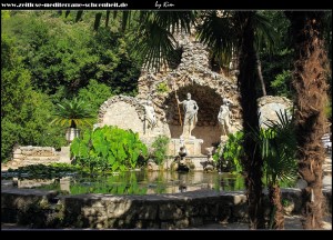 ...endet mit der  "fontana boga mora Neptuna"