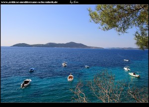 Am kleinen Hafen von Orašac mit schönem Strand