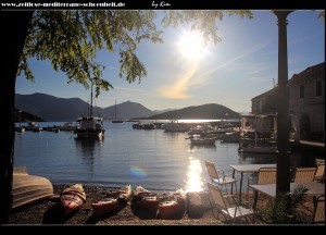 Morgenstimmung am Hafen von Suđurađ