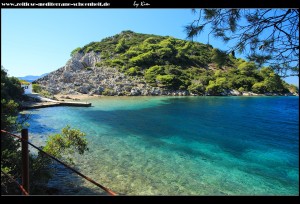 Am Südwestzipfel der Insel mit kleinem Strand, imposanter Küste und Blick auf Mljet