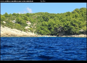 Blick in die tiefe Salbunara-Bucht ebenfalls mit schönem Sandstrand