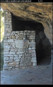 An der Höhle