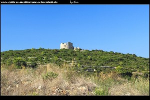 Borovo Polje mit altem Dorf  Stončica und der Festung Wellington auf einem Hügel