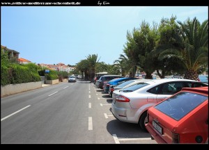 Strand - und Hafenbereich von Okrug gornji