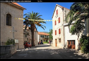 Straße an der der Crkva Bezgrešnog Začeća Blažene Djevice Marije