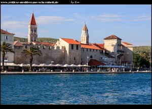 ...mit tollen Aussichten auf Čiovo-Ort und Trogir