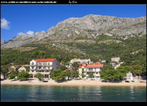 traumhafte Ausblicke auf die Landschaft um Drvenik auf der Fährfahrt nach Hvar