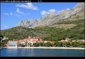 traumhafte Ausblicke auf die Landschaft um Drvenik auf der Fährfahrt nach Hvar