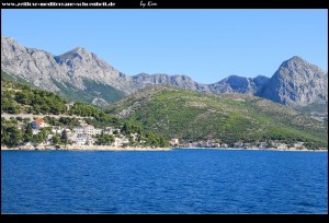 traumhafte Ausblicke auf die Landschaft um Drvenik auf der Fährfahrt nach Hvar