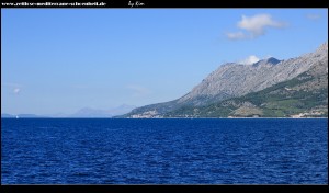 Blick auf Igrane auf der Fähre nach Hvar