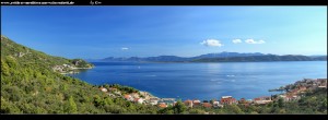 toller Ausblick von der Magistrale auf Živogošće-Porat (links) den Hafen von Igrane (rechts), sowie auf Pelješac