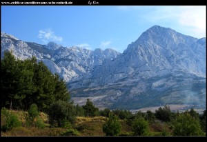 Entlang der Promenade Richtung Baška Voda im März 2015